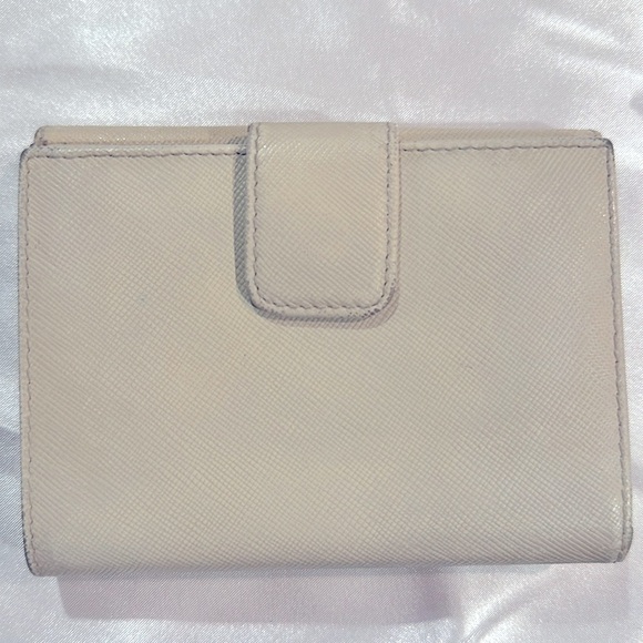 PRADA WALLET - Picture 3 of 6